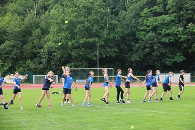 Leichtathletik konz u12 training aufwaermen 09