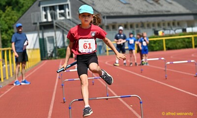 Kinderleichtathletik konz huerden 03