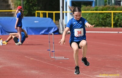 Kinderleichtathletik konz sprung 49
