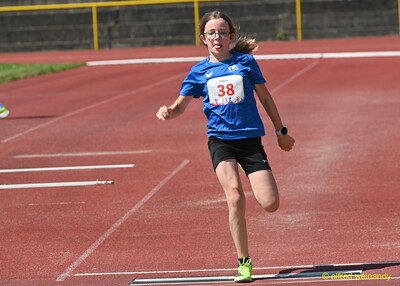Kinderleichtathletik konz sprung 52
